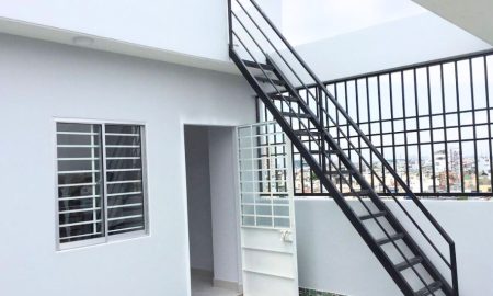 Nhiều gia đình thiết kế thêm thang thoát hiểm